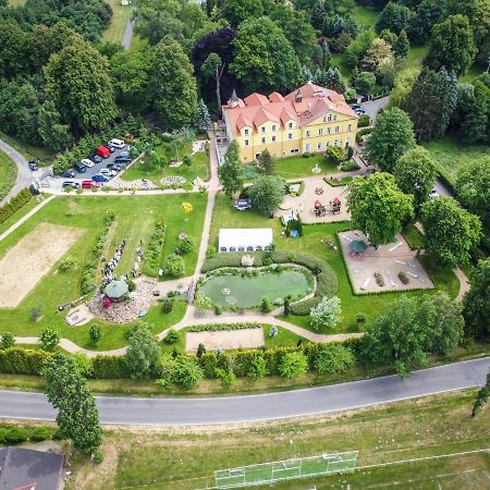 Bynovecky Zamecek Hotel Kültér fotó