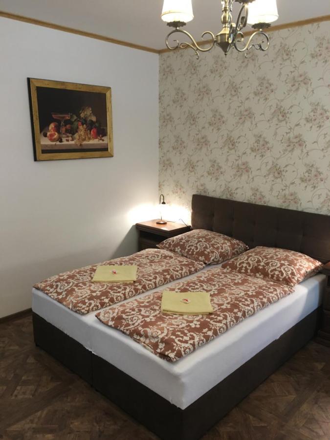 Bynovecky Zamecek Hotel Kültér fotó