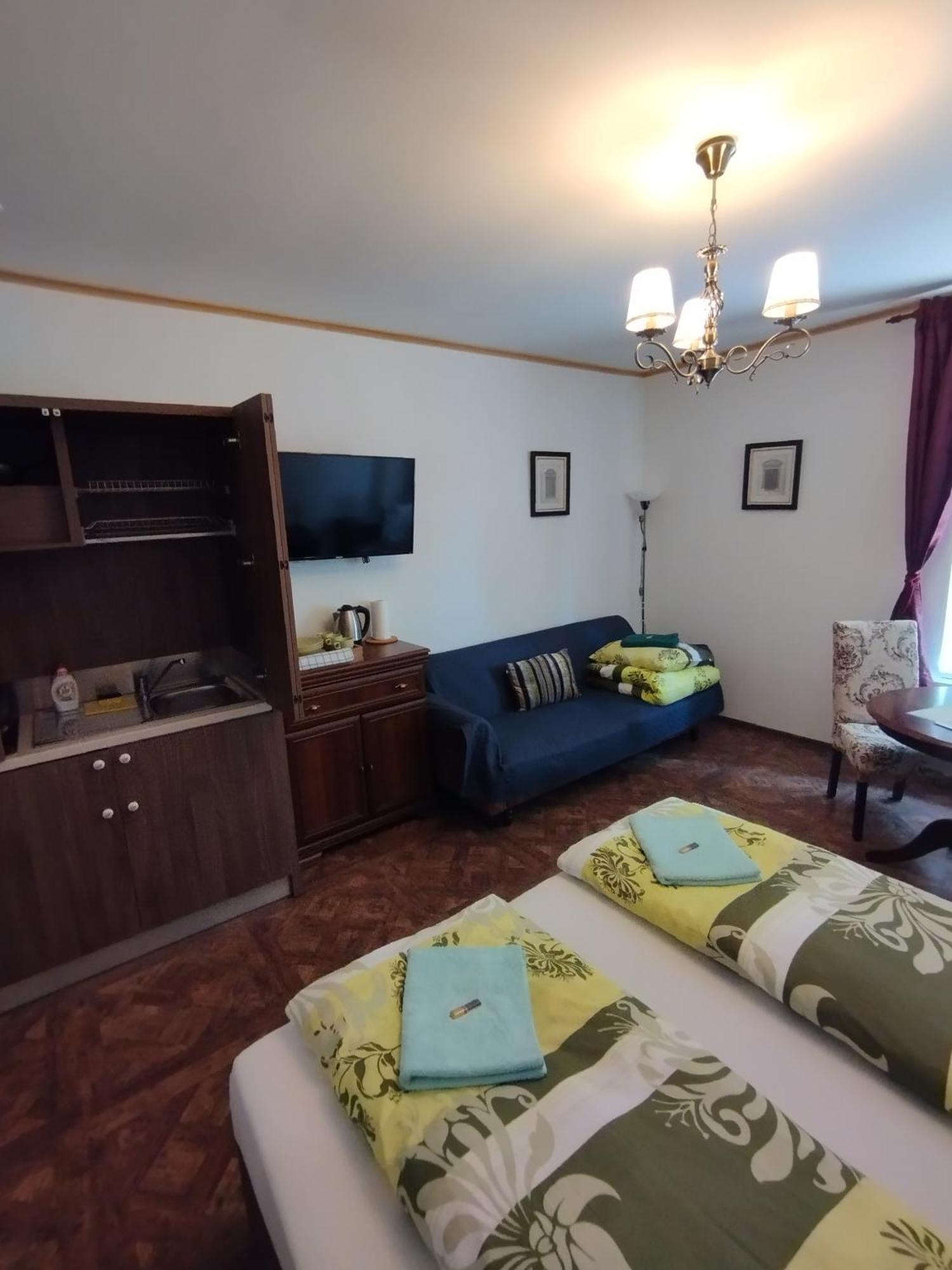 Bynovecky Zamecek Hotel Kültér fotó