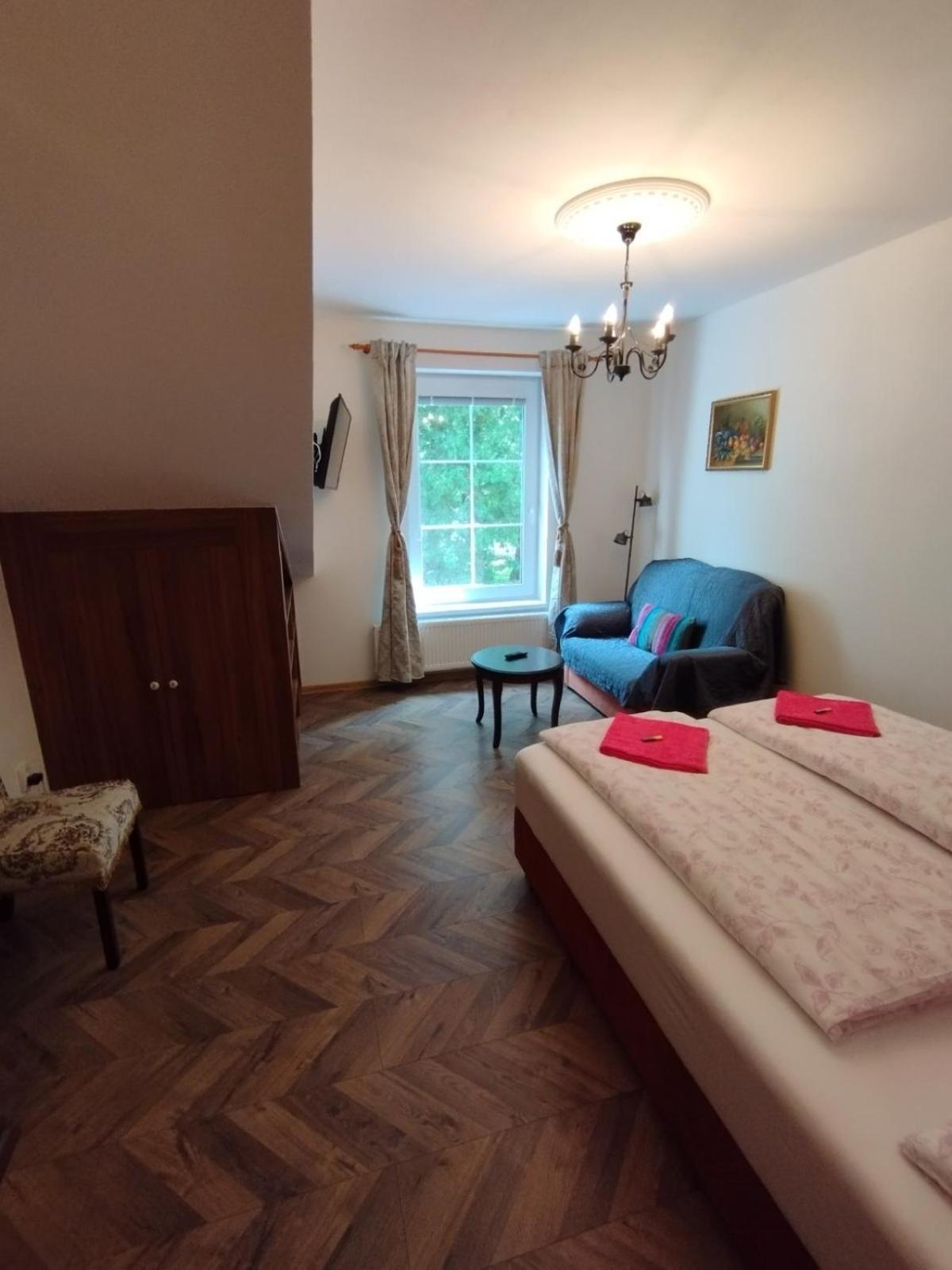 Bynovecky Zamecek Hotel Kültér fotó