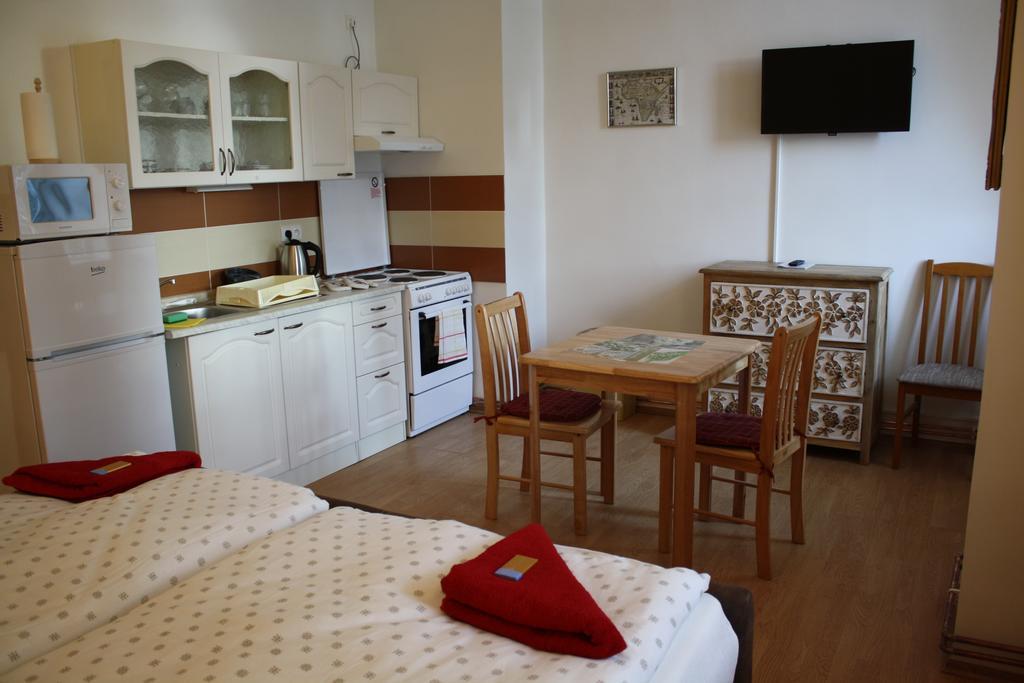 Bynovecky Zamecek Hotel Kültér fotó