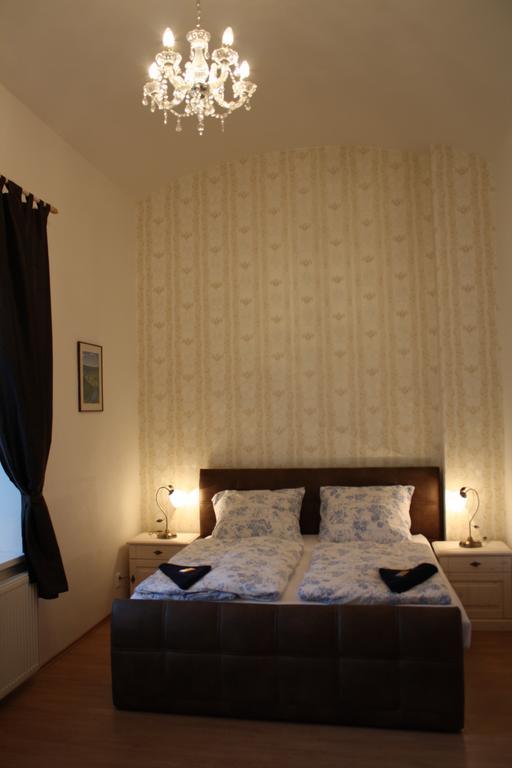 Bynovecky Zamecek Hotel Kültér fotó