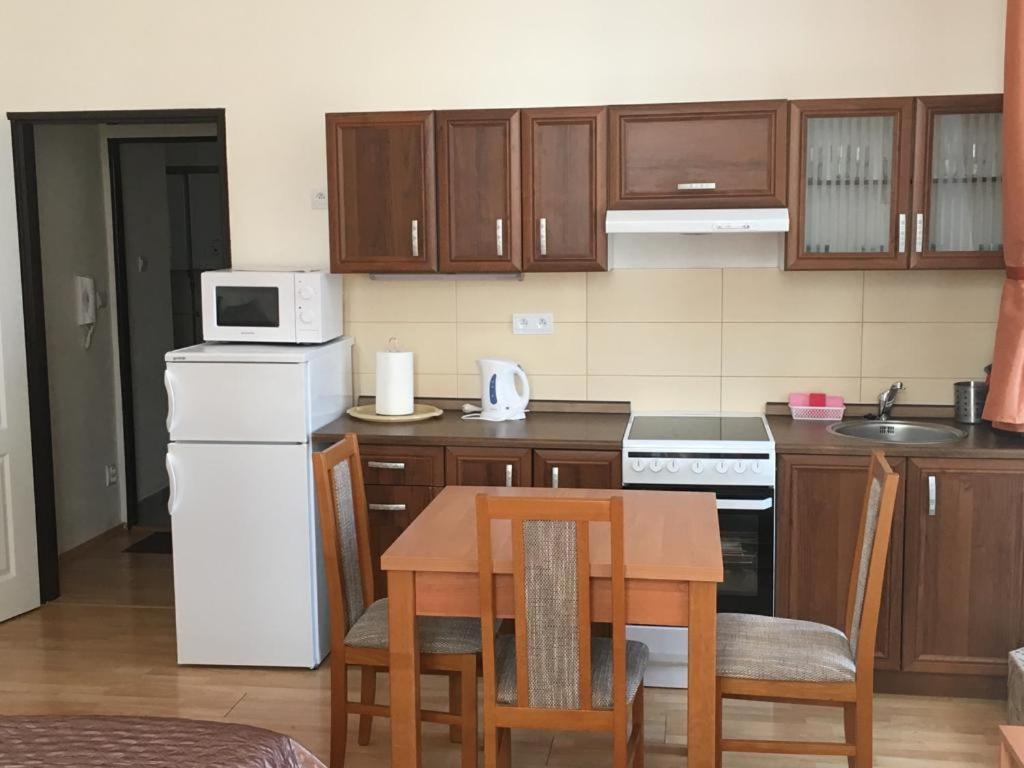 Bynovecky Zamecek Hotel Kültér fotó